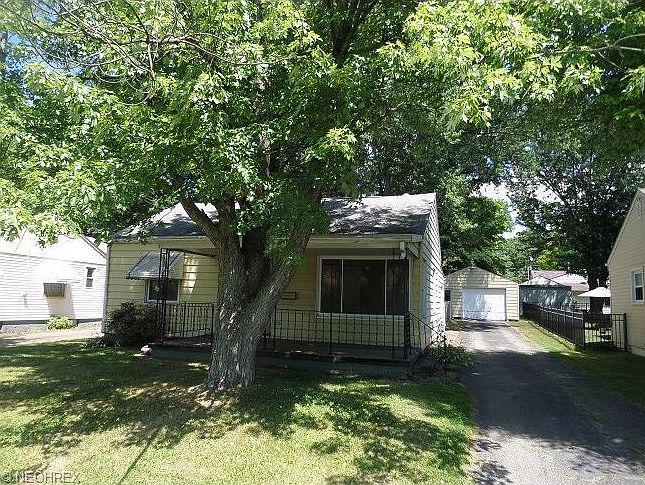 1st image of 1974 Bonnie Brae Ave NE