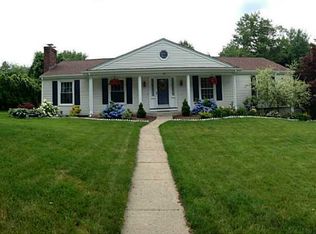 16 Wagon Wheel Ln, Lincoln, RI 02865