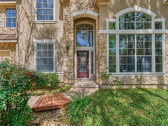 4th image of 30 Fortuneberry Pl