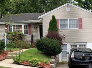 238 Floral Ln, Wood Ridge, NJ 07075