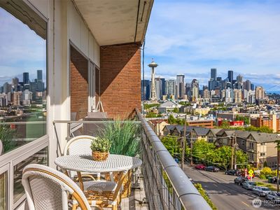 530 W Olympic Place #406, Seattle, WA, 98119