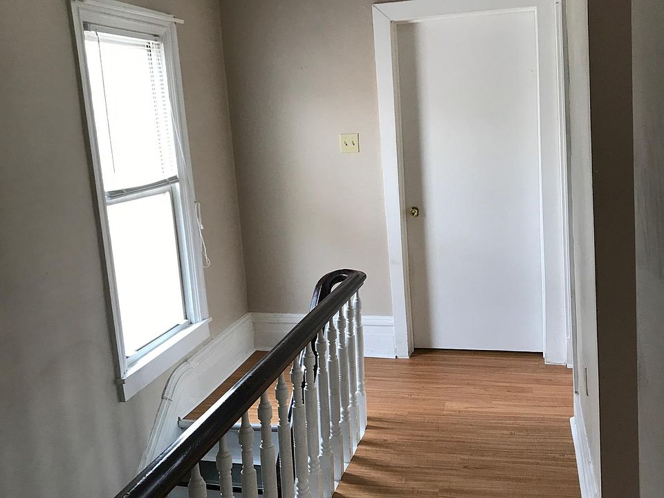 Hall way to the bathroom