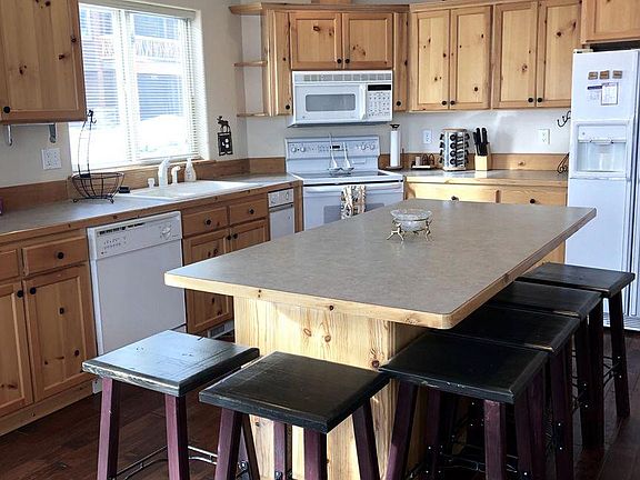 5th image of 322 Wood Run Dr Unit B