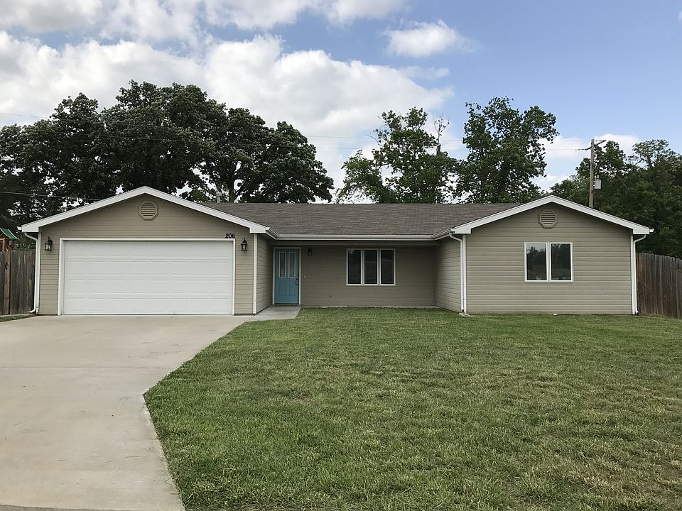 1st image of 206 William Dr