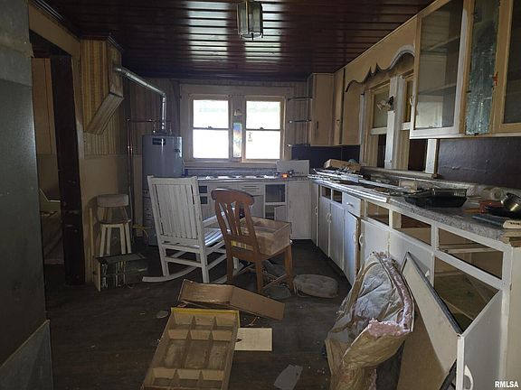5th image of 406 N Washington St