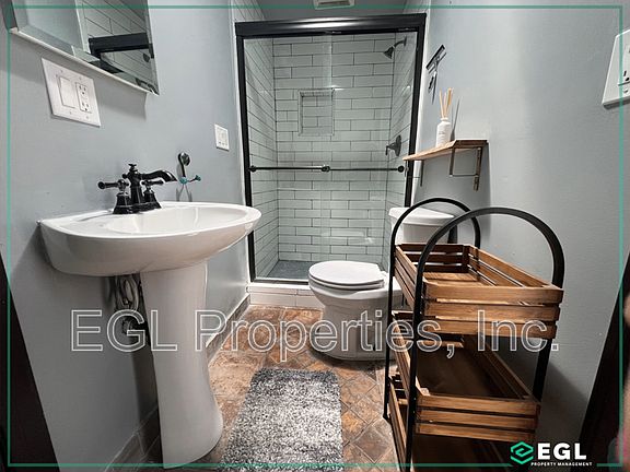 4th image of 6657 Lindenhurst Ave #6657