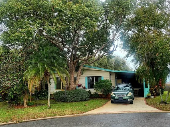 102 Caladium Ct, Barefoot Bay, FL 32976