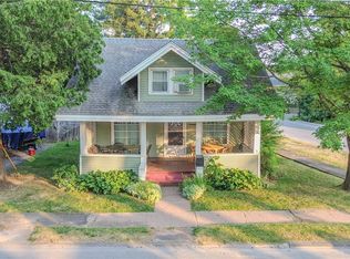 17 Crossmon St, Alexandria Bay, NY 13607