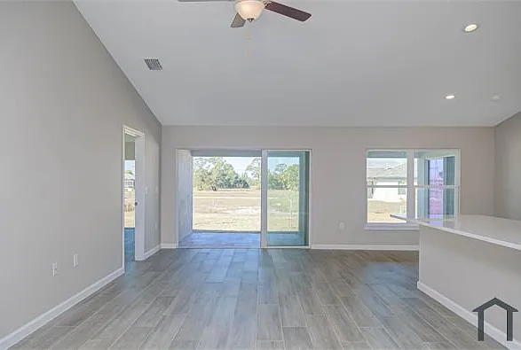 4 bed, 1683 sqft, $2,800 — Photo 4