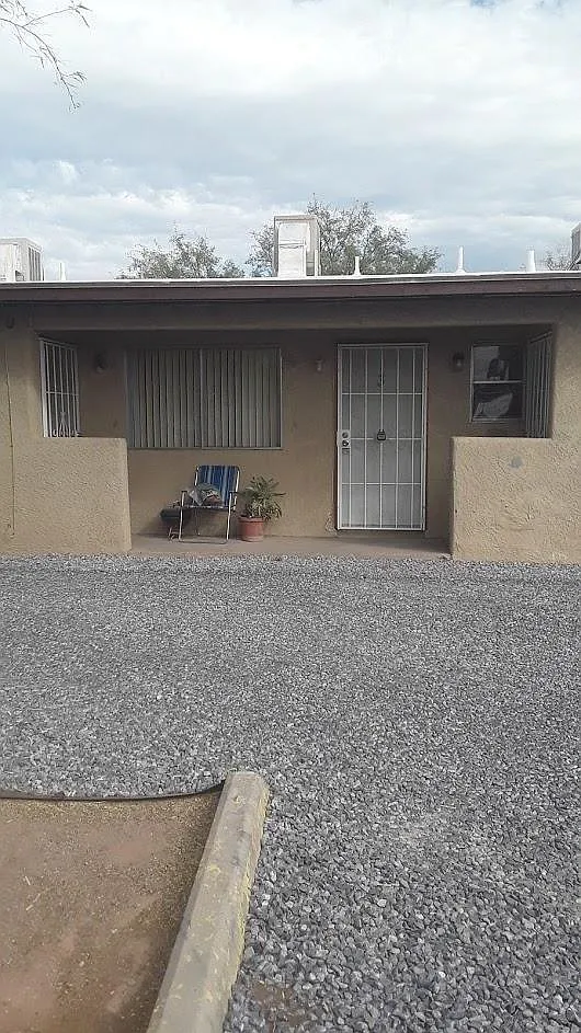 3638 E Monte Vista Dr — Photo 1