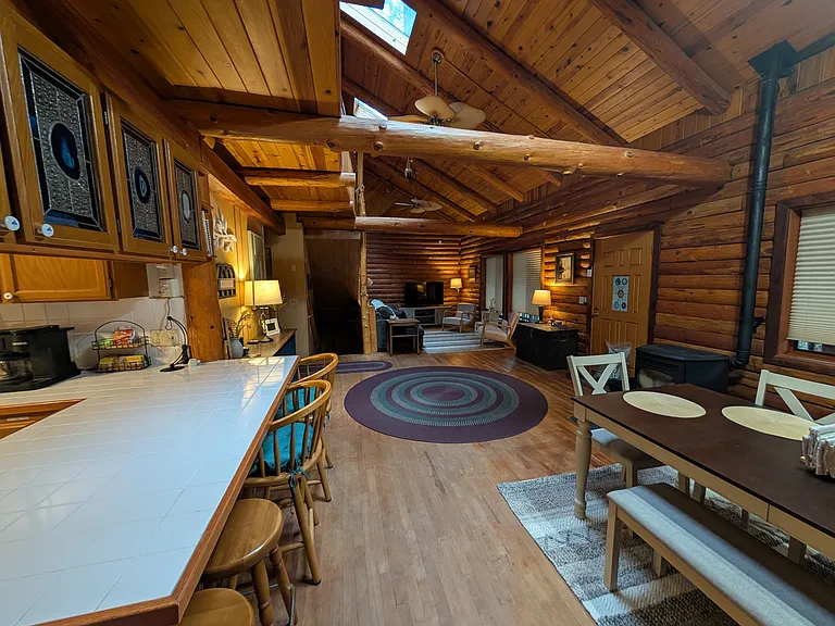 7312 E Evans Creek Rd — Photo 8