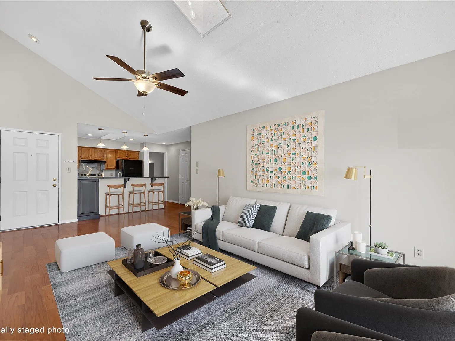 2 bed, 2.0 bath, 1000 sqft, $1,500 — Photo 2