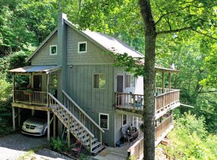 130 Oak Ridge Ln, Whittier, NC 28789