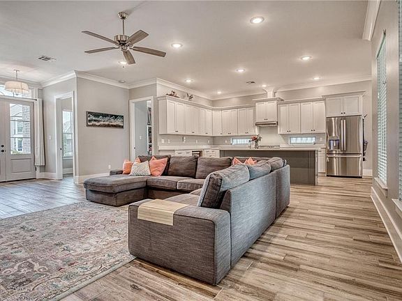 5th image of 103 Wild Magnolia Cir