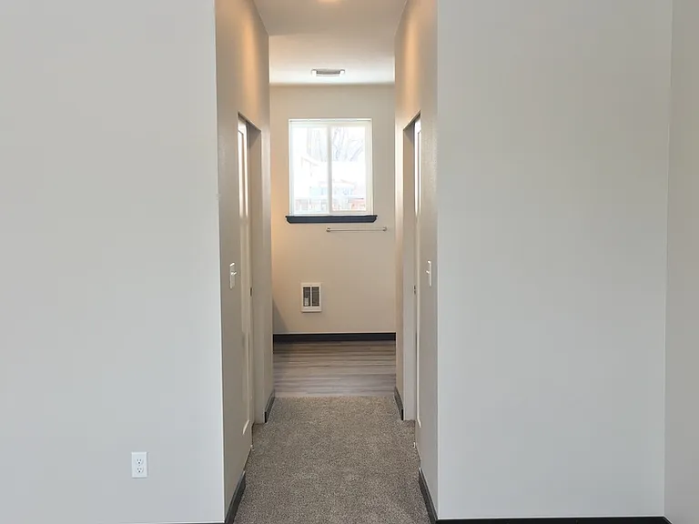 2300 N Landon Ln — Photo 16