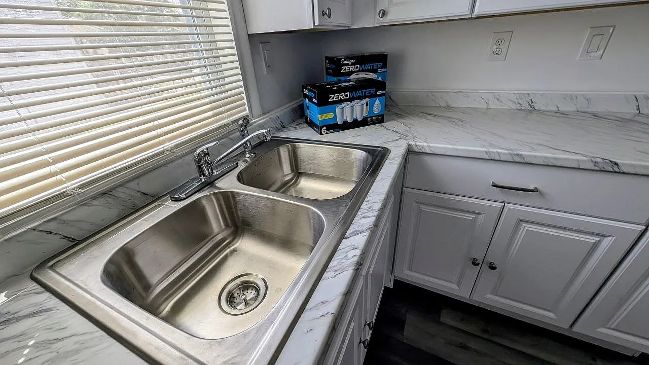Updated 3-Bedroom | 1.5-Bath | Central AC | In-Unit Laundry $1,800/month — Photo 4