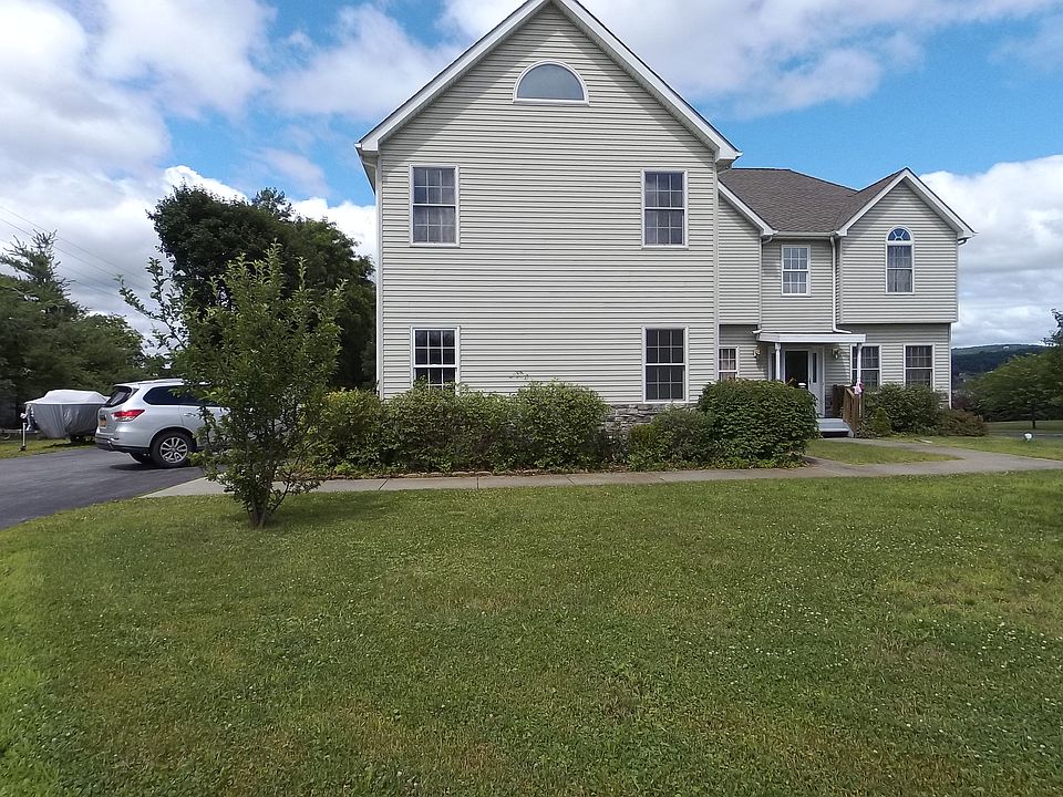 2nd image of 191 Old Castle Point Rd