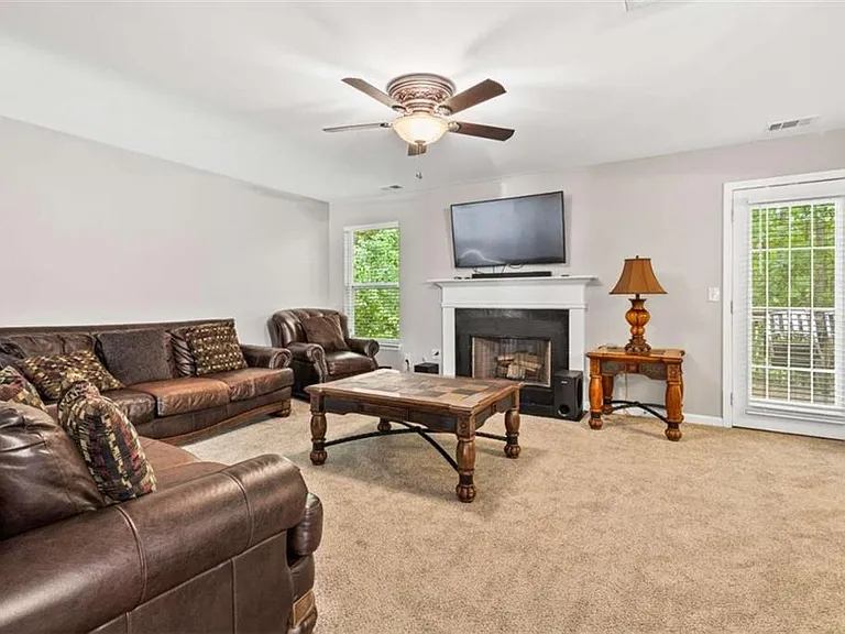 7155 Laurel Creek Dr — Photo 5