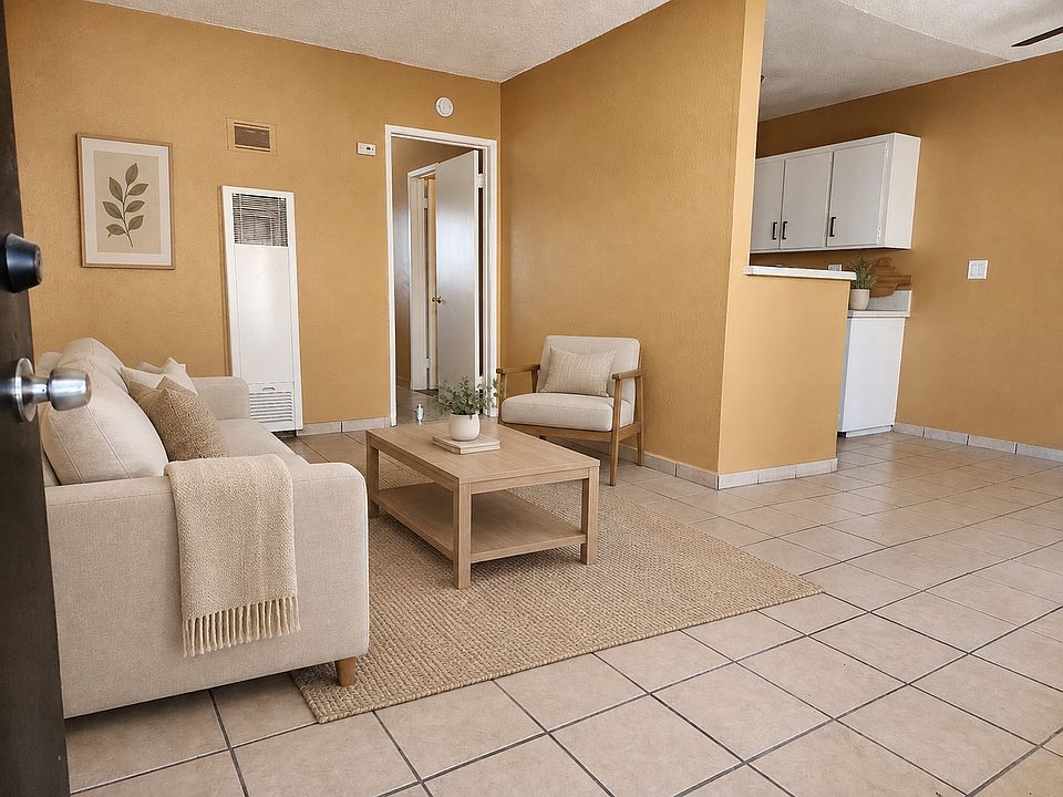 1st image of 319 S Birch St APT 10