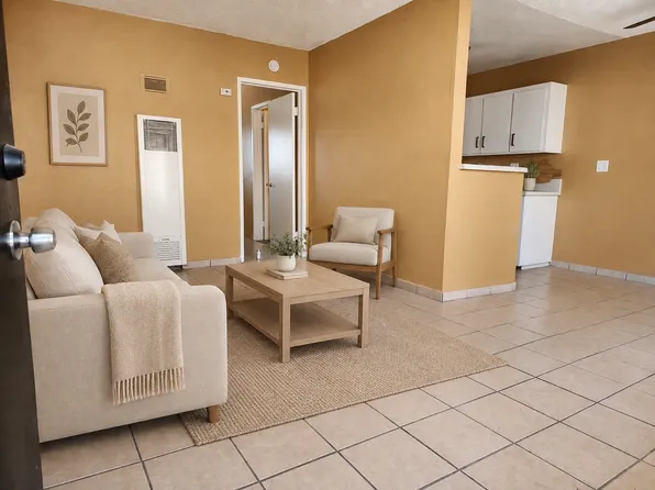 319.A, 319 S Birch St APT 10, Santa Ana, CA 92701