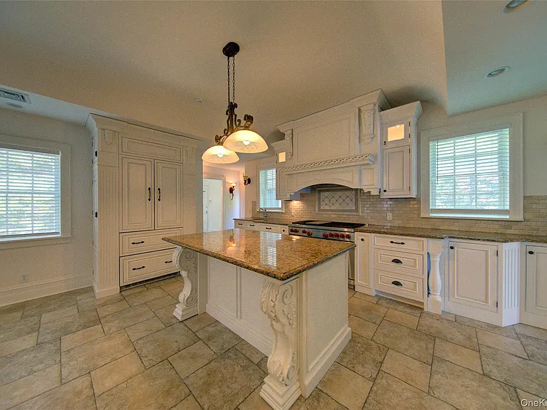 159 Magnolia Blvd — Photo 20