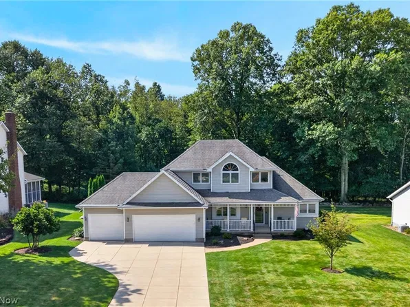 222 W Garwood Dr, Tallmadge, OH 44278