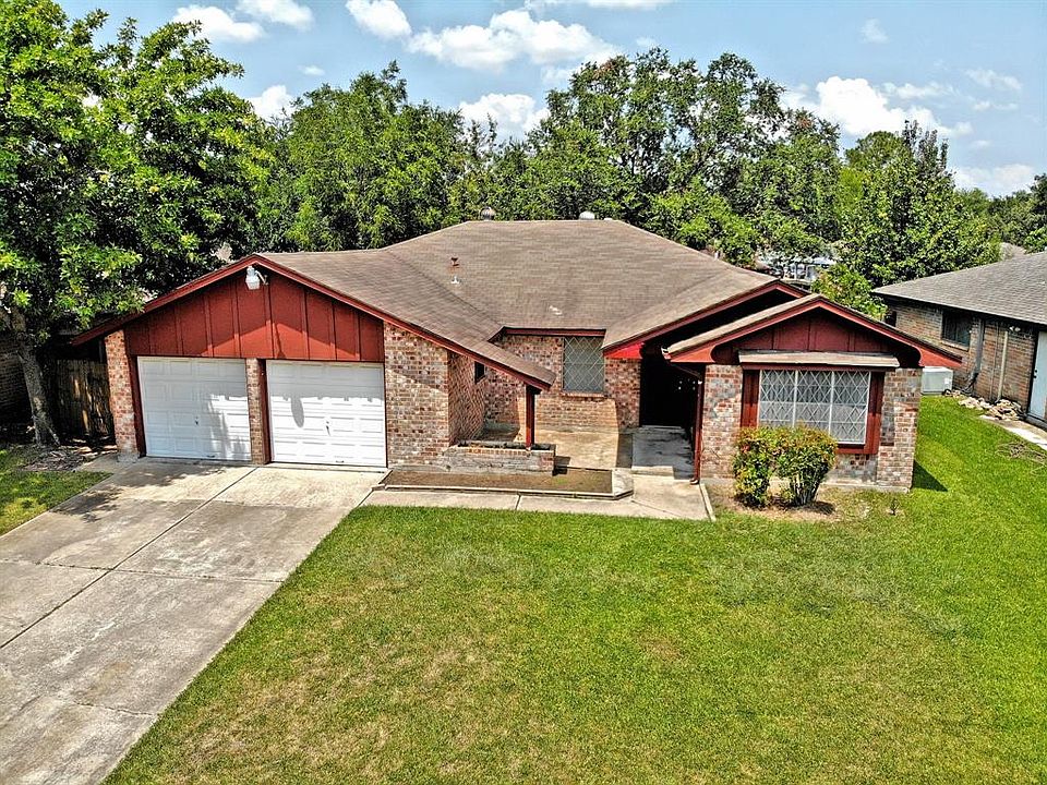 1st image of 13734 Drakewood Dr