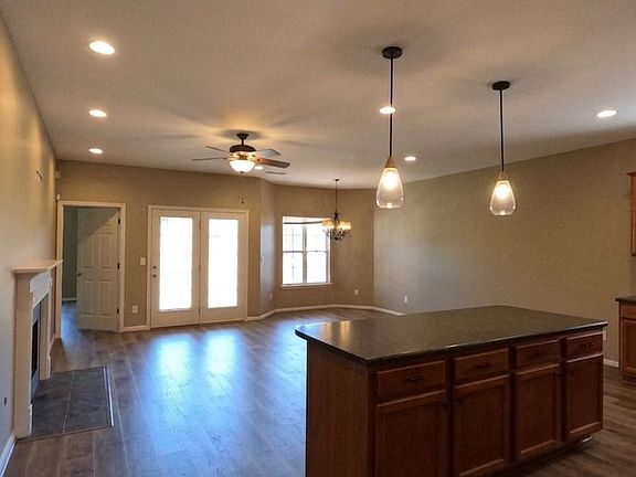 3rd image of 1017 Fairbank Ln