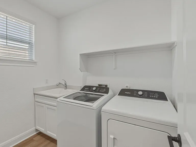 608 Knot Dr — Photo 7