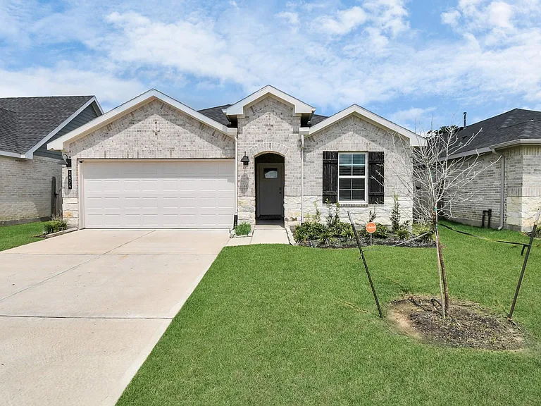 1674 Westway Dr — Photo 4