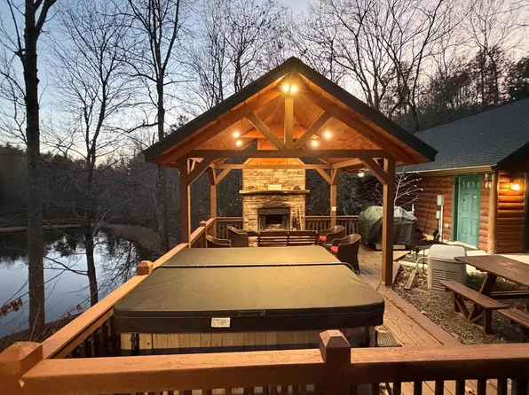 35 Wunder Bear Rdg, Morganton, GA 30560