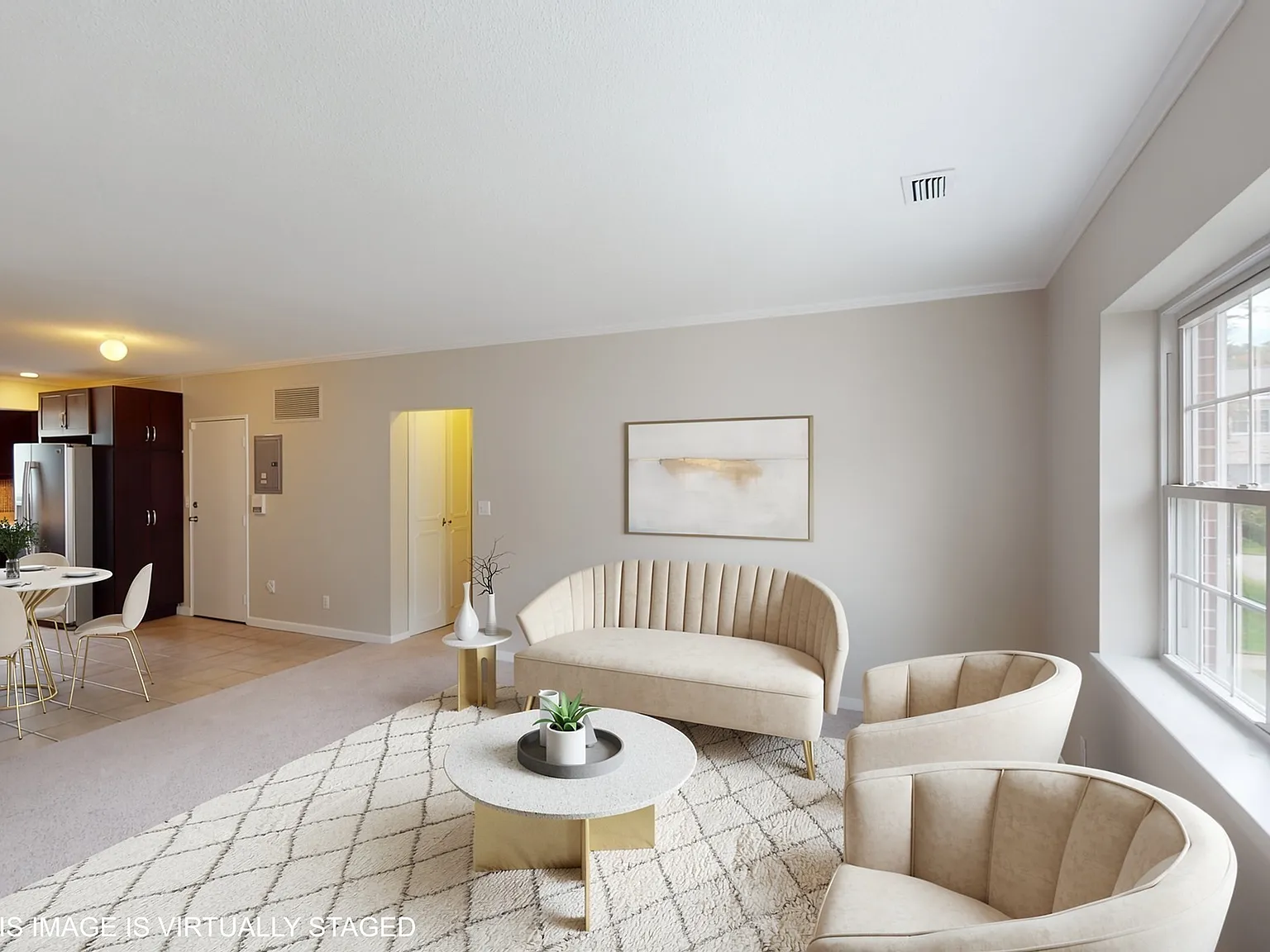3 bed, 2.0 bath, 1155 sqft, $3,450 — Photo 3