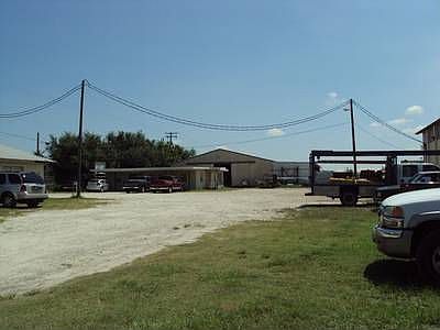 2nd image of 2291 Us Highway 92 E