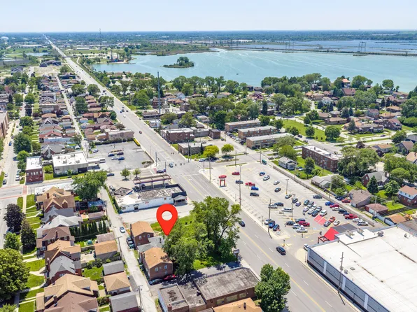 1829 Calumet Ave, Whiting, IN 46394