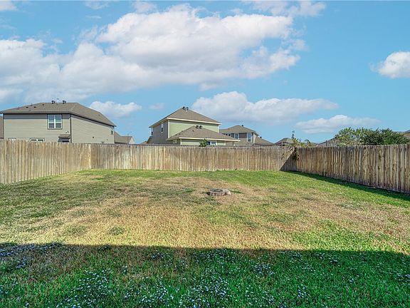 4th image of 15317 Lowry Meadow Ln