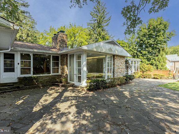 5th image of 3403 Overbrook Rd