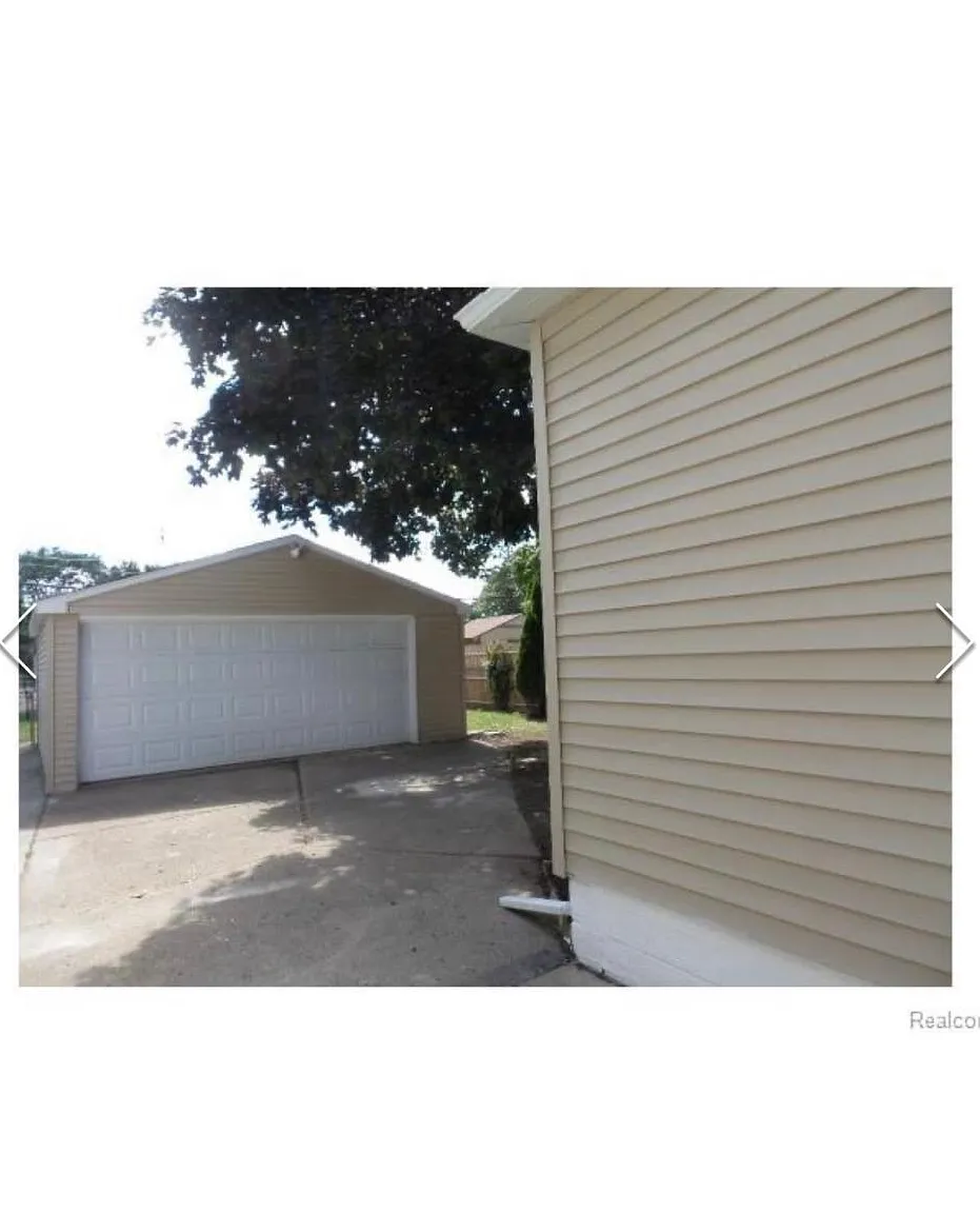 1821 Anne Avenue — Photo 2
