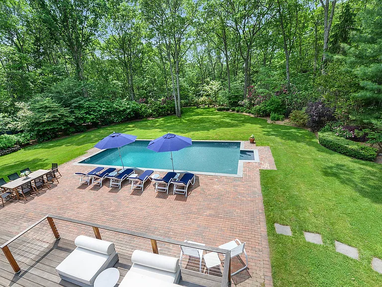 340 Wainscott Harbor Rd — Photo 3