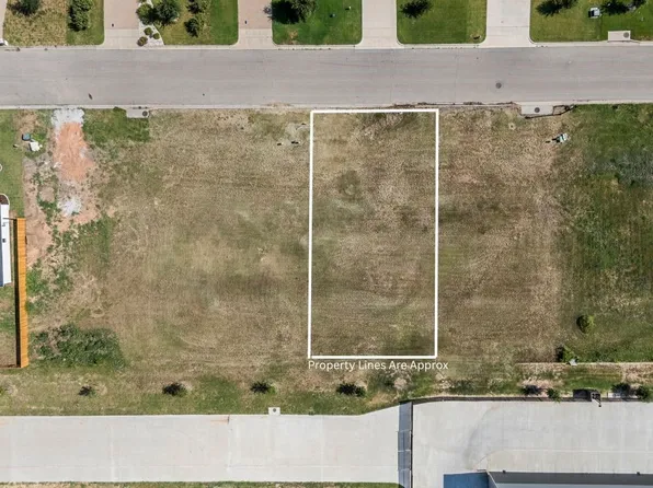 9928 Bridlewood Ln, Waco, TX 76708