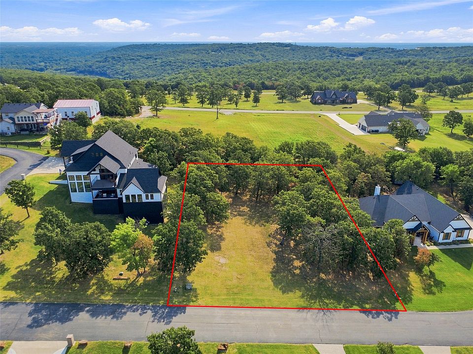 1st image of Lakeview Dr