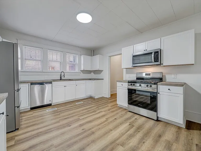 1518 Chapman Ave SW — Photo 29