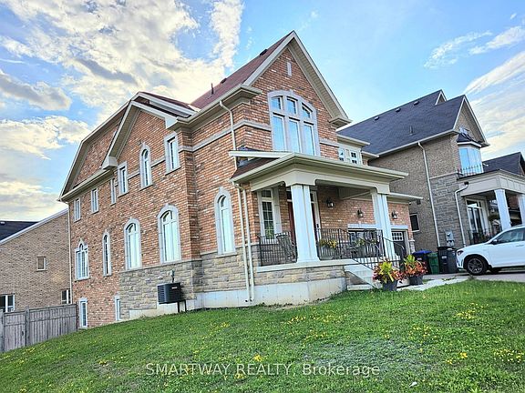 2nd image of 32 Monkton Cir