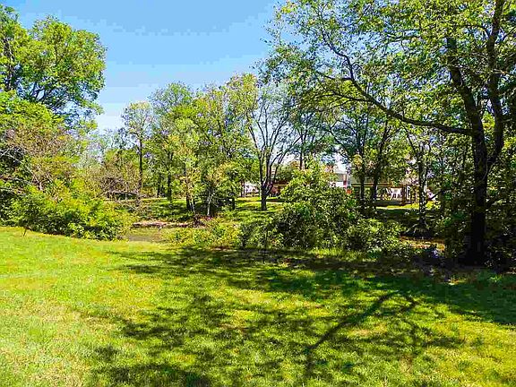 4th image of 2317 Riverport Way