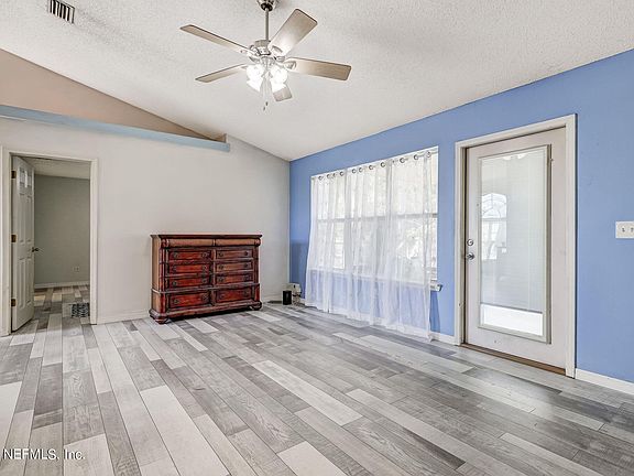 3rd image of 3228 SEXTON Drive