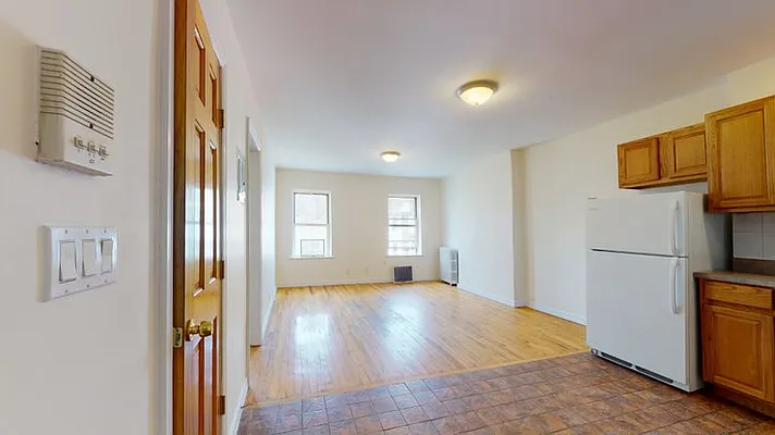 Rented by Brownstone Real Estate | media 18