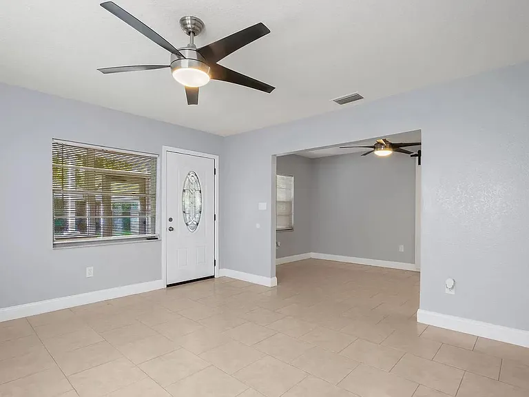 25027 Holden Dr — Photo 34