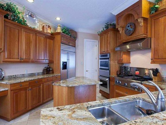 3rd image of 14433 Isleview Dr