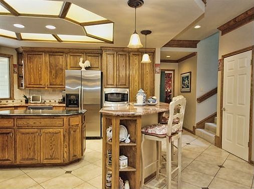 4th image of 3600 Silver Hill Cir