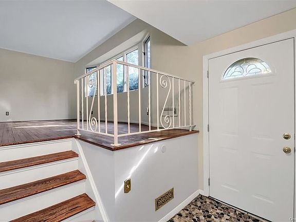 3rd image of 2279 Edward Ln
