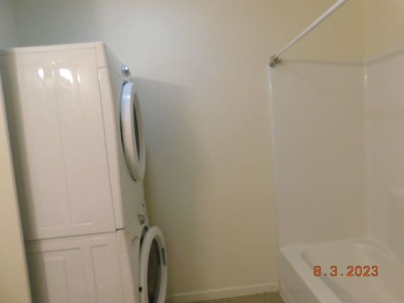 5th image of 118 N Willow St #1
